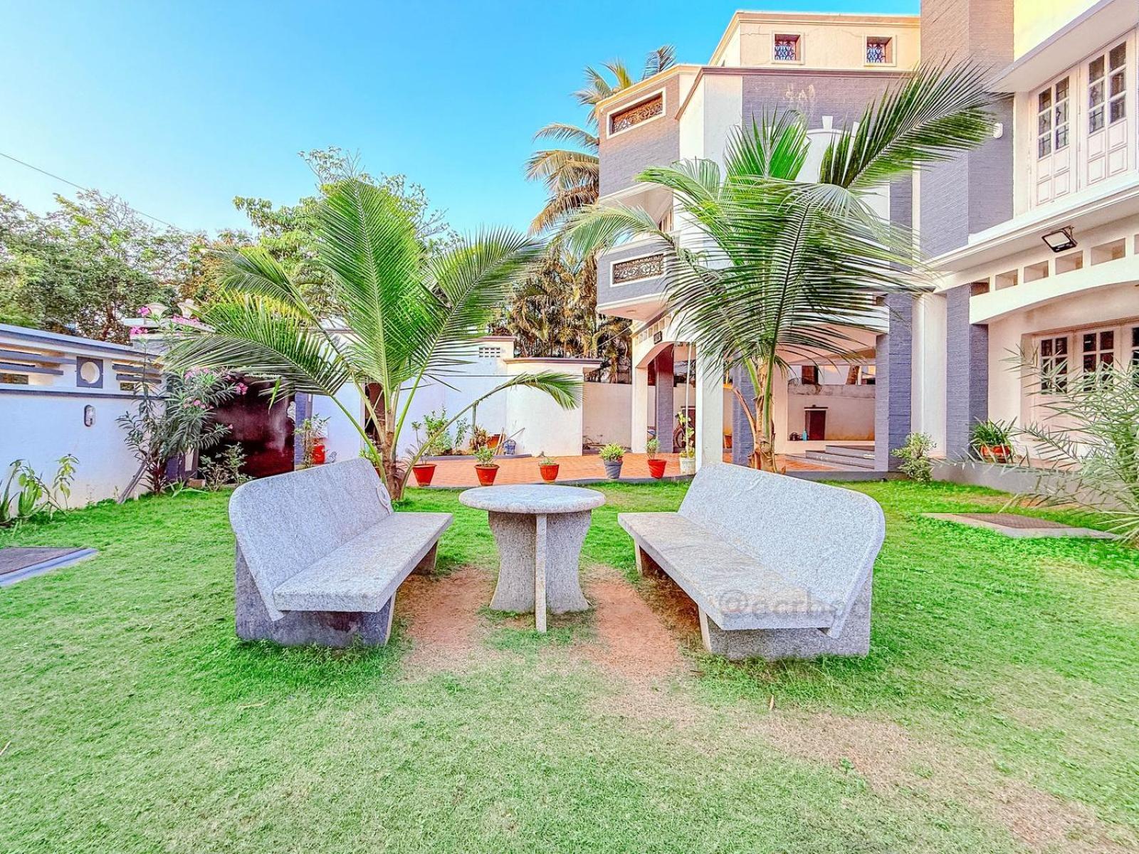 Akkarai Luxury